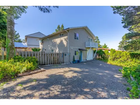 40 Wesler St, Gleneden Beach, OR 97388