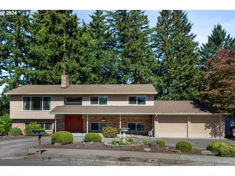16739 NE Pacific Dr, Portland, OR 97230
