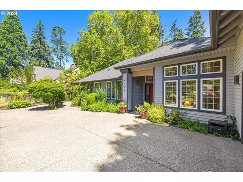 4390 SW Parkview Ave, Portland, OR 97225
