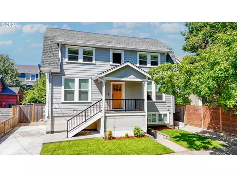 2435 SE Taggart St, Portland, OR 97202