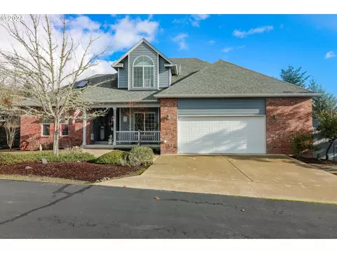 1181 NE Granite Ridge St, Roseburg, OR 97470