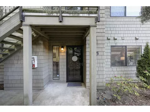 75 Galen St, Lake Oswego, OR 97035