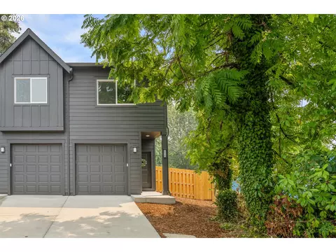 14142 Holcomb Blvd, Oregon City, OR 97045