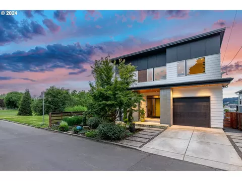 3739 N Melrose Dr, Portland, OR 97227