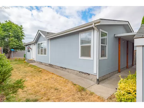 3200 Oak Terrace Dr #52, Lebanon, OR 97355