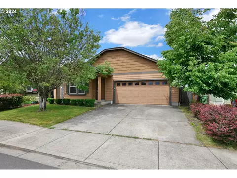 1118 S 2nd St, Cottage Grove, OR 97424