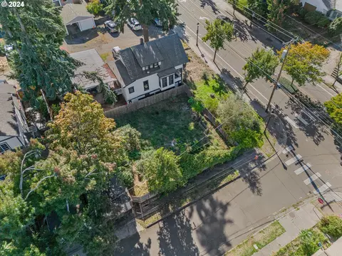 Molalla Ave, Oregon City, OR 97045