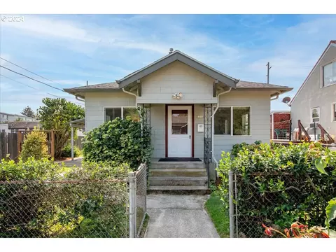 1314 SE Reynolds St, Portland, OR 97202
