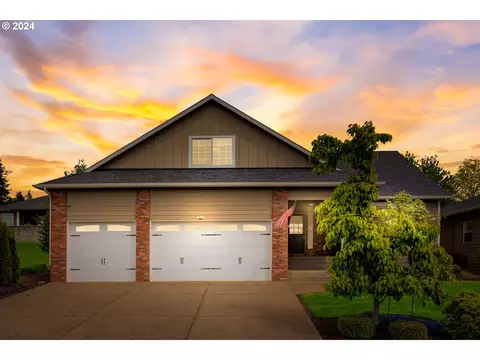 1850 W Meadows Dr, Salem, OR 97304