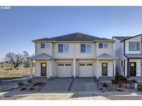 3623 Chestnut St, Forest Grove, OR 97116