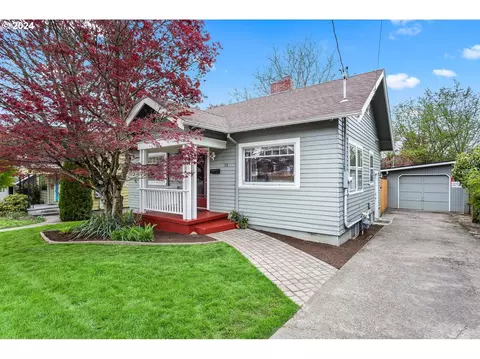 34 SE 71st Ave, Portland, OR 97215