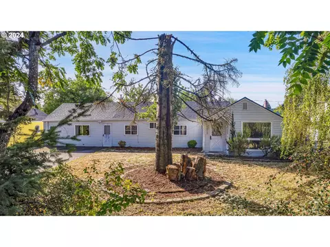 11512 NE Couch St, Portland, OR 97220