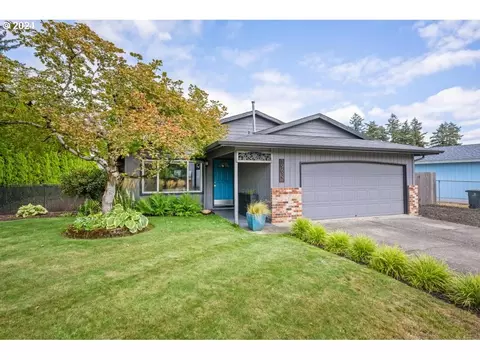 19637 NE Holladay St, Portland, OR 97230