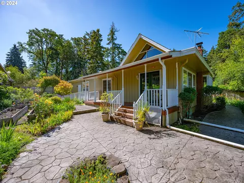 26409 Shady Rest Dr, Veneta, OR 97487