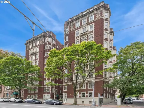 1209 SW 6th Ave #701, Portland, OR 97204