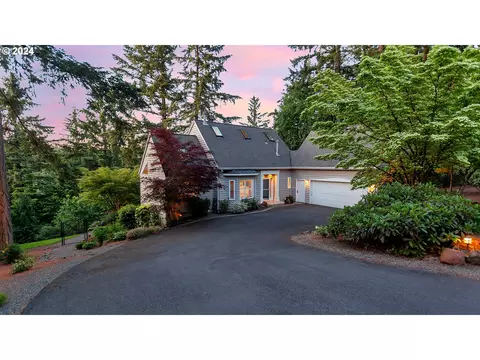 26820 SW Petes Mountain Rd, West Linn, OR 97068