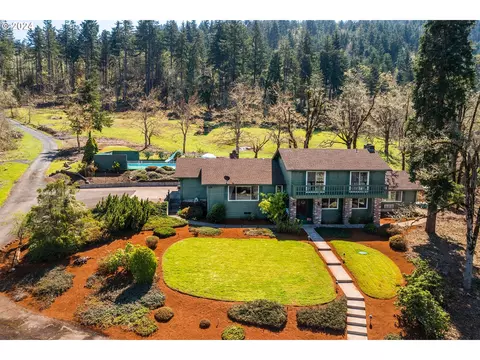 81785 Sears Rd, Creswell, OR 97426