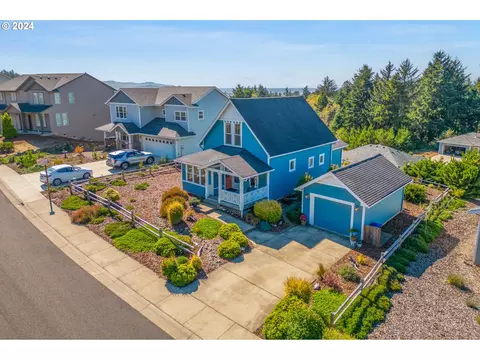 4183 SE Jetty Ave, Lincoln City, OR 97367