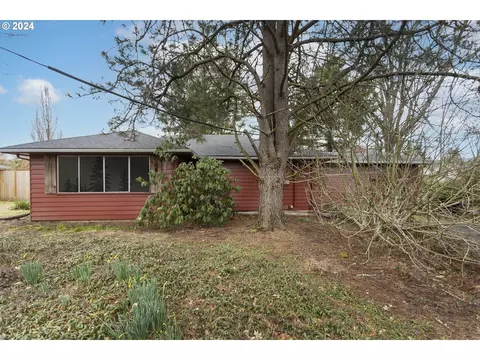 13702 SE Mitchell St, Portland, OR 97236