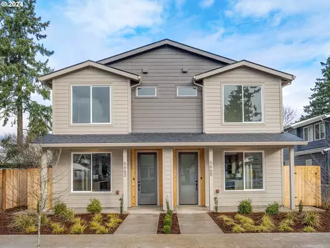 5663 SE Tolman St #2, Portland, OR 97206