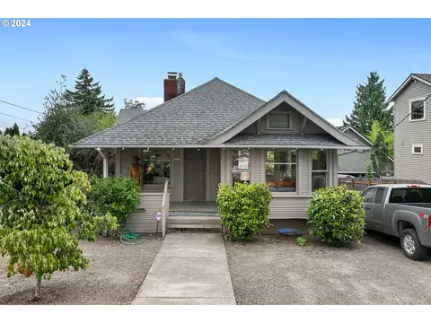 8224 SW 7th Ave, Portland, OR 97219