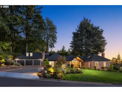 2366 Palisades Crest Dr, Lake Oswego, OR 97034