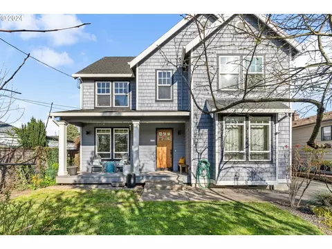 3772 SE 9th Ave, Portland, OR 97202