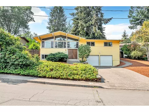1670 Em Ray Dr, Eugene, OR 97405