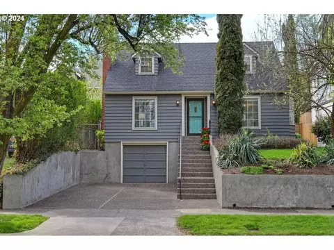 4264 NE Hazelfern Pl, Portland, OR 97213