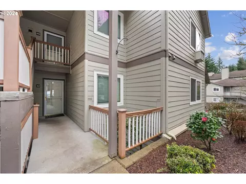 20090 Larkspur Ln #42, West Linn, OR 97068