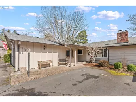 12035 SW Camden Ln, Beaverton, OR 97008