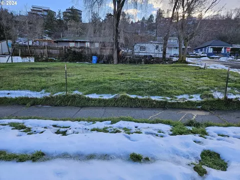 0 E 13th St #1, The Dalles, OR 97058
