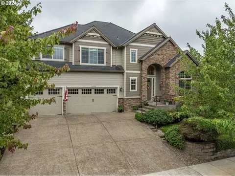 14980 SE Pebble Beach Dr, Happy Valley, OR 97086
