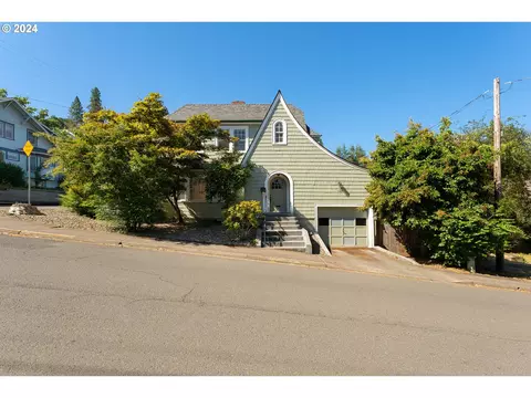 1149 SE Lane Ave, Roseburg, OR 97470