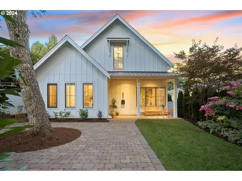 553 6th St, Lake Oswego, OR 97034