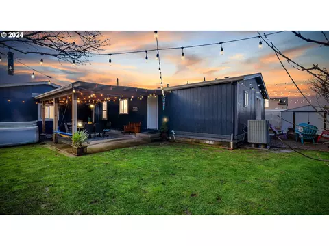 587 Rye St, Woodburn, OR 97071