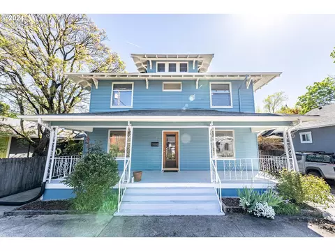 3026 SE Cesar E Chavez Blvd, Portland, OR 97202