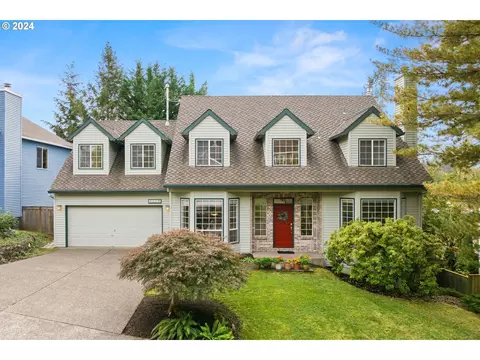 6324 SW Ash Creek Dr, Portland, OR 97219