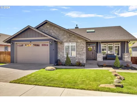 505 E Knoll Dr, The Dalles, OR 97058