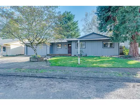 3512 E Madrona Dr, Newberg, OR 97132