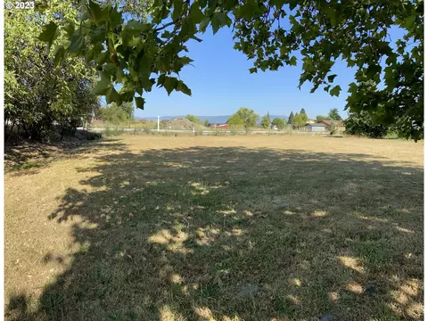 0 S 9th St #LOT 3, Harrisburg, OR 97446