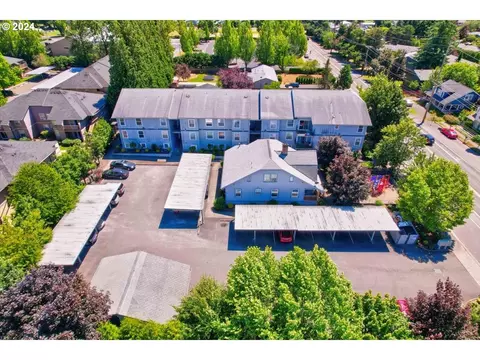 678 SE Hogan Rd, Gresham, OR 97080