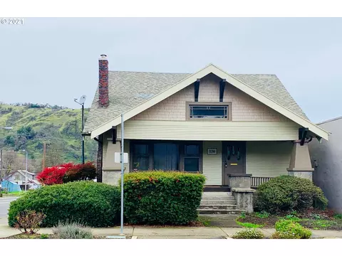 1138 SE Stephens St, Roseburg, OR 97470