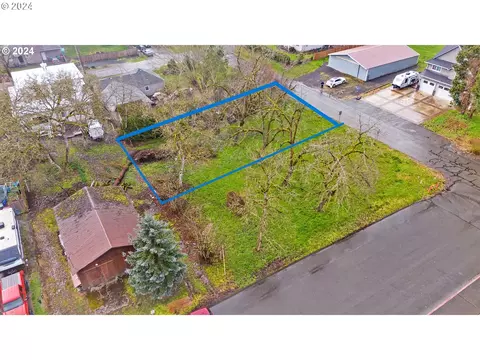 355 S Olive St, Yamhill, OR 97148