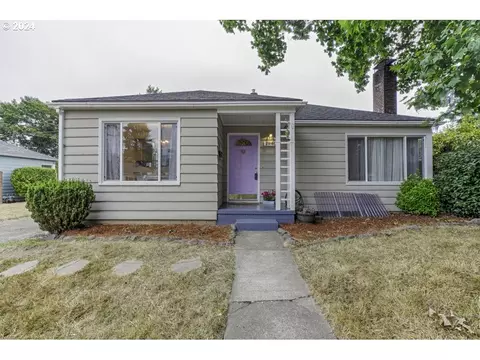 1940 NE 24th St, Salem, OR 97301