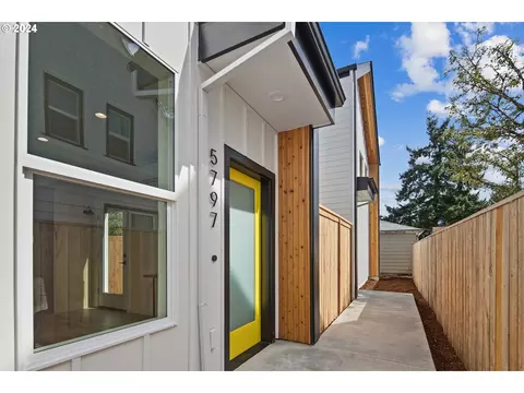 5797 SE Ramona St, Portland, OR 97206