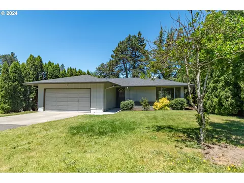 8015 SW Mapleleaf St, Portland, OR 97223