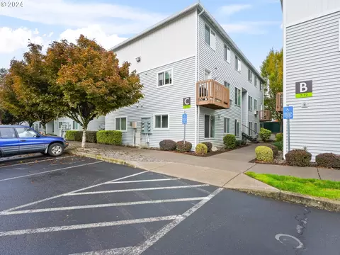 217 NE 146th Ave #13, Portland, OR 97230