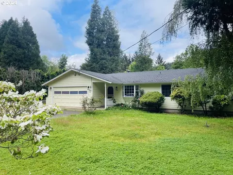 610 Hamlin Dr, Canyonville, OR 97417
