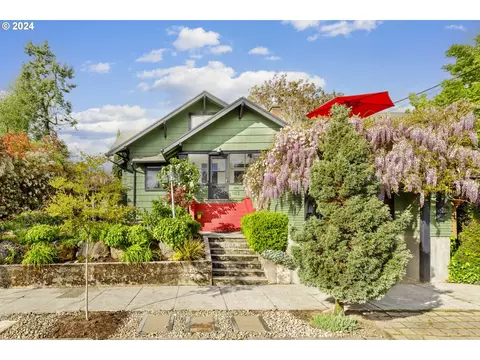 903 6th St, Oregon City, OR 97045